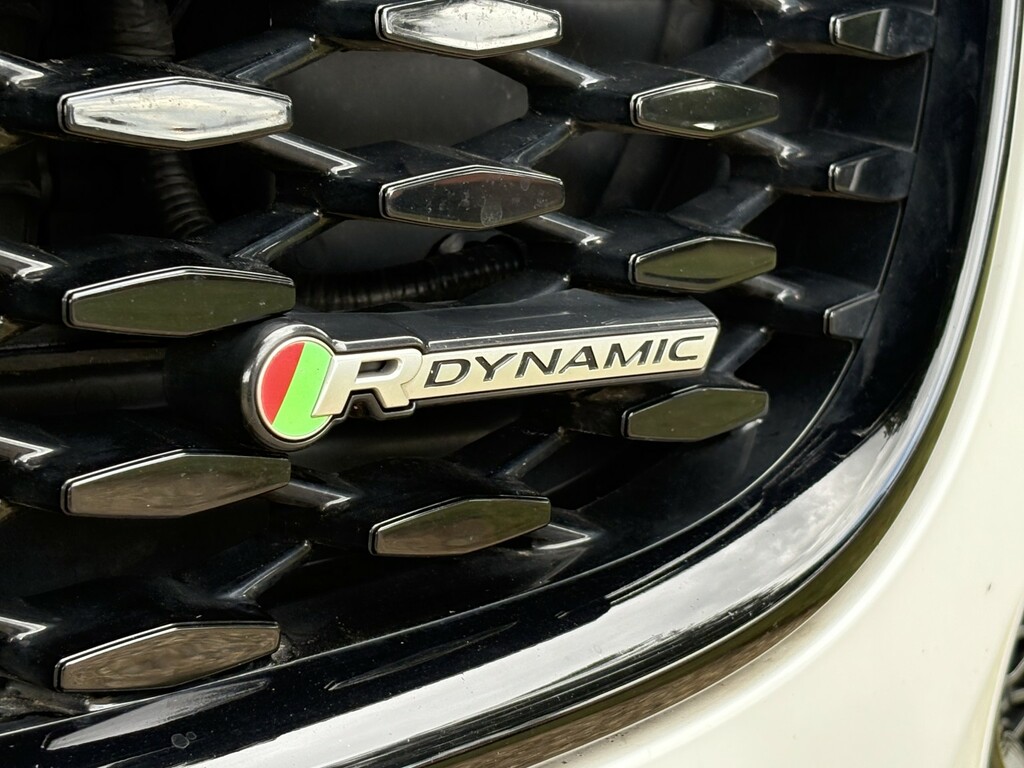 Jaguar F-Pace 2.0 D200 Mhev R-dynamic Black White #6