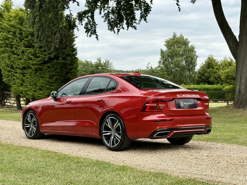 Volvo S60 2.0 R-design Edition T5 Red #2