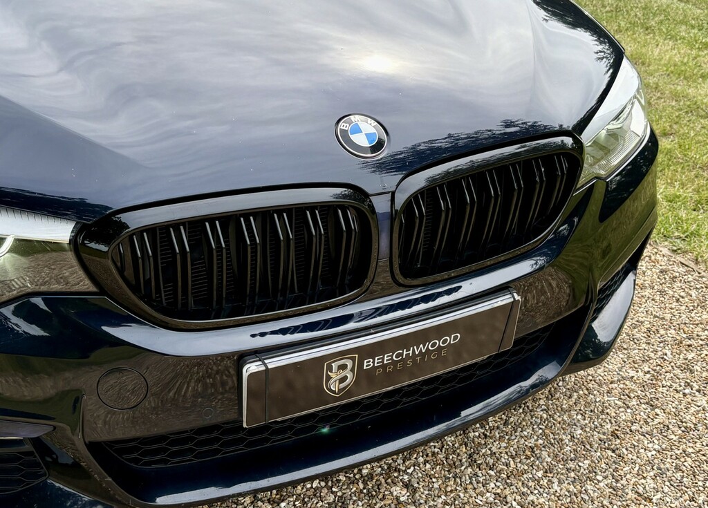 BMW 5 Series 3.0 530D M Sport Touring Black #4