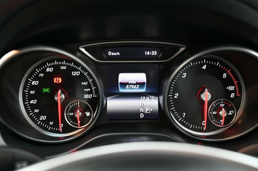 Mercedes-Benz CLA Class 2.1 Cla 220 D White #18