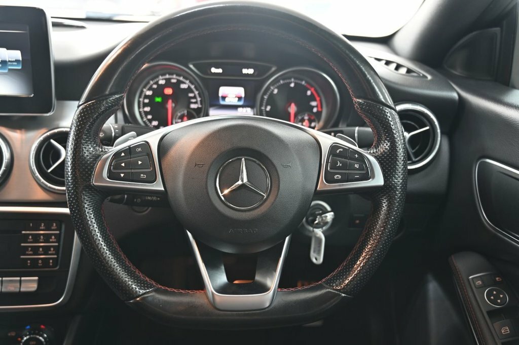 Mercedes-Benz CLA Class 2.1 Cla 220 D White #17