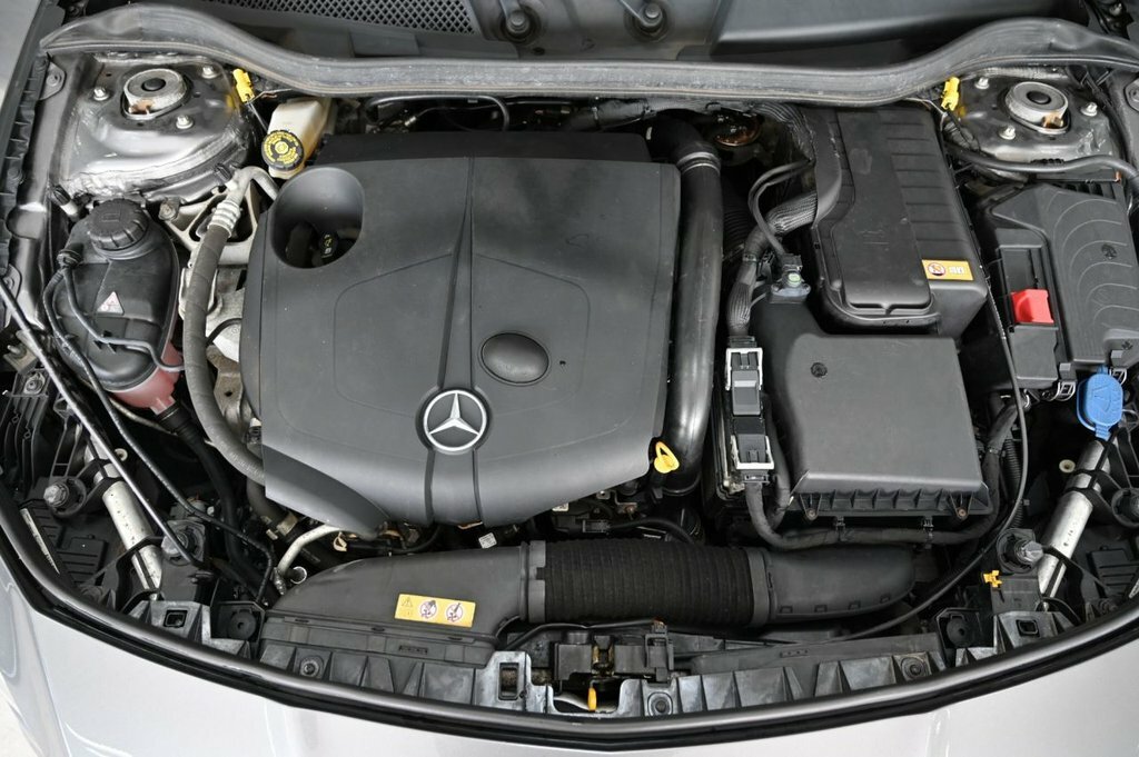 Mercedes-Benz CLA Class 2.1 Cla 220 D White #30