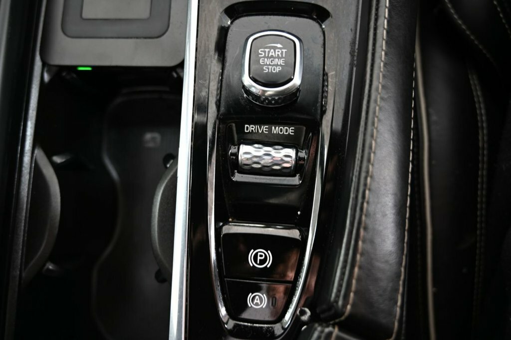 Volvo XC90 2.0 B5p 250 Inscription Awd Gtron Gold #29