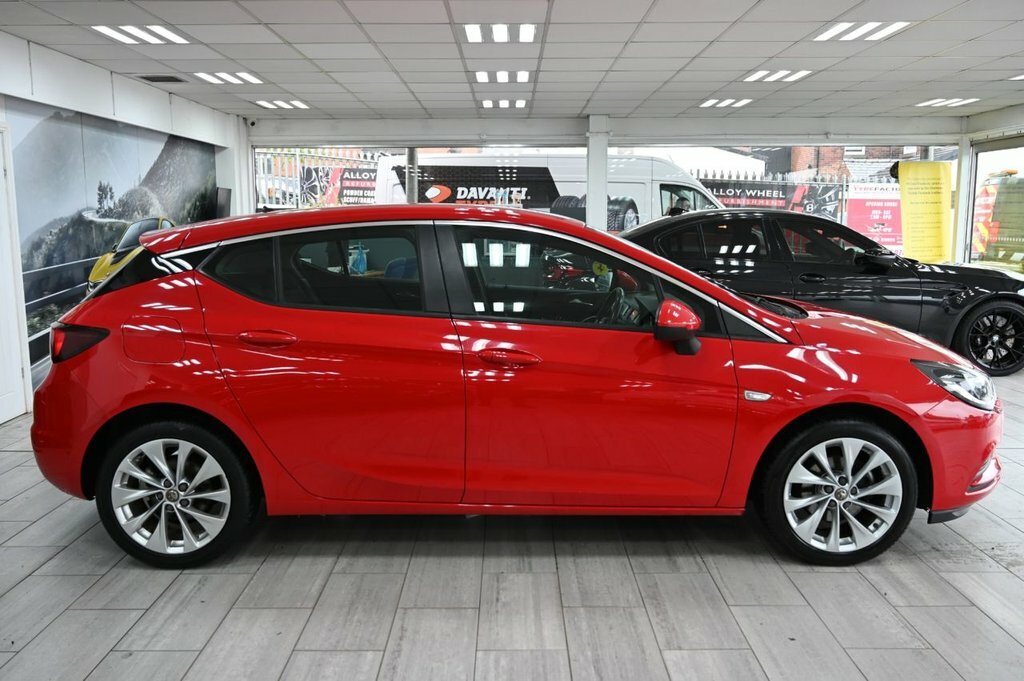Vauxhall Astra 1.4L Energy Red #3