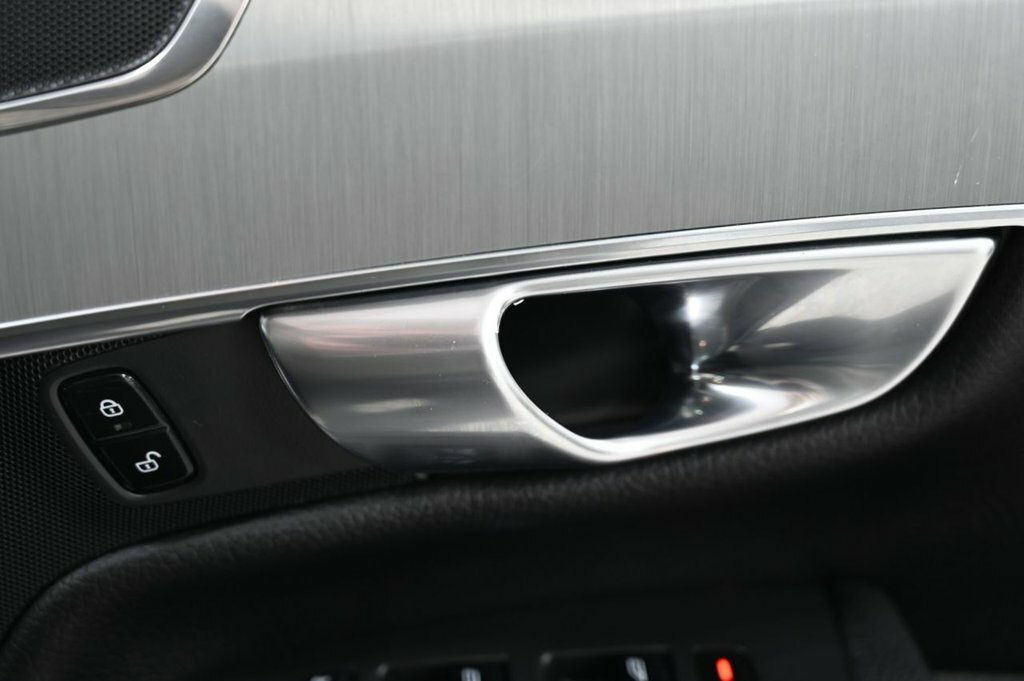 Volvo XC90 Suv  #31