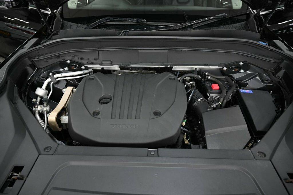 Volvo XC90 Suv  #37