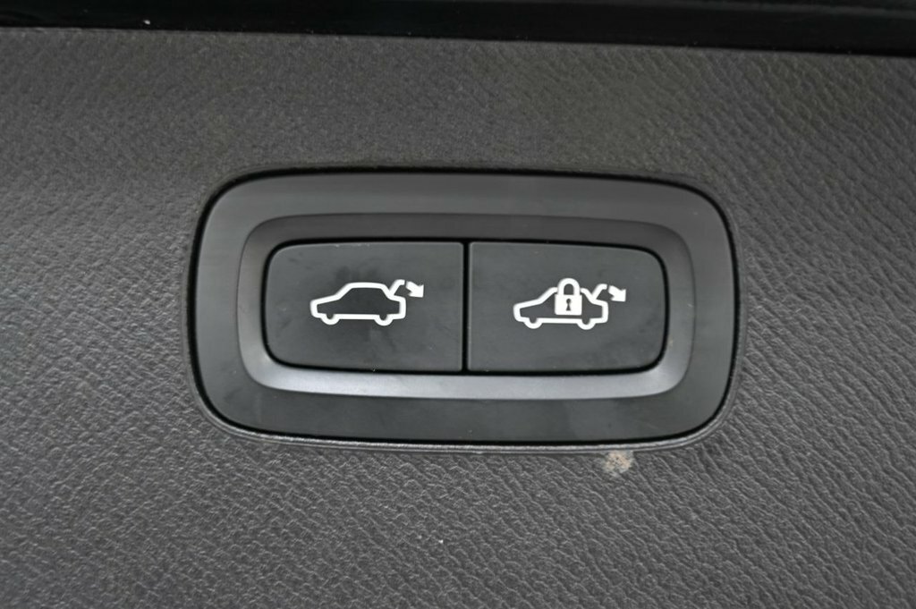 Volvo XC90 Suv  #35