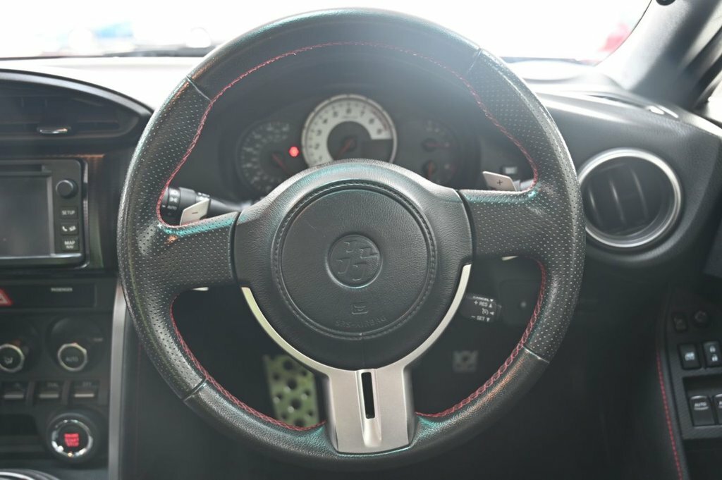 Toyota GT86 D-4s White #17