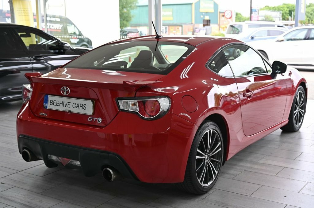 Toyota GT86 D-4s White #10