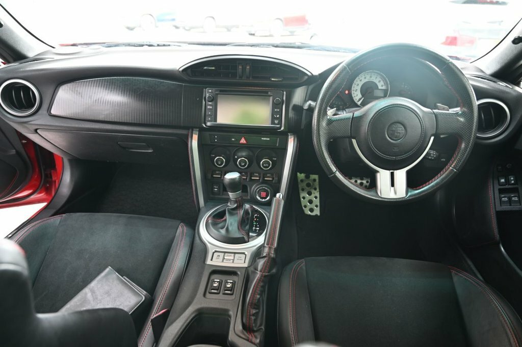 Toyota GT86 D-4s White #16