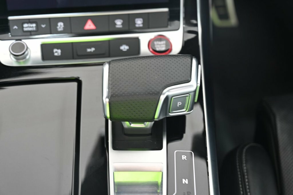 Audi SQ7 4.0 Tfsi V8 Black Edition Tiptronic Quattro Black #38