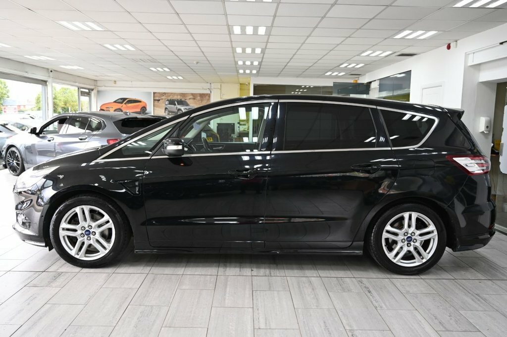 Ford S-Max 2L Titanium Sport Black #4