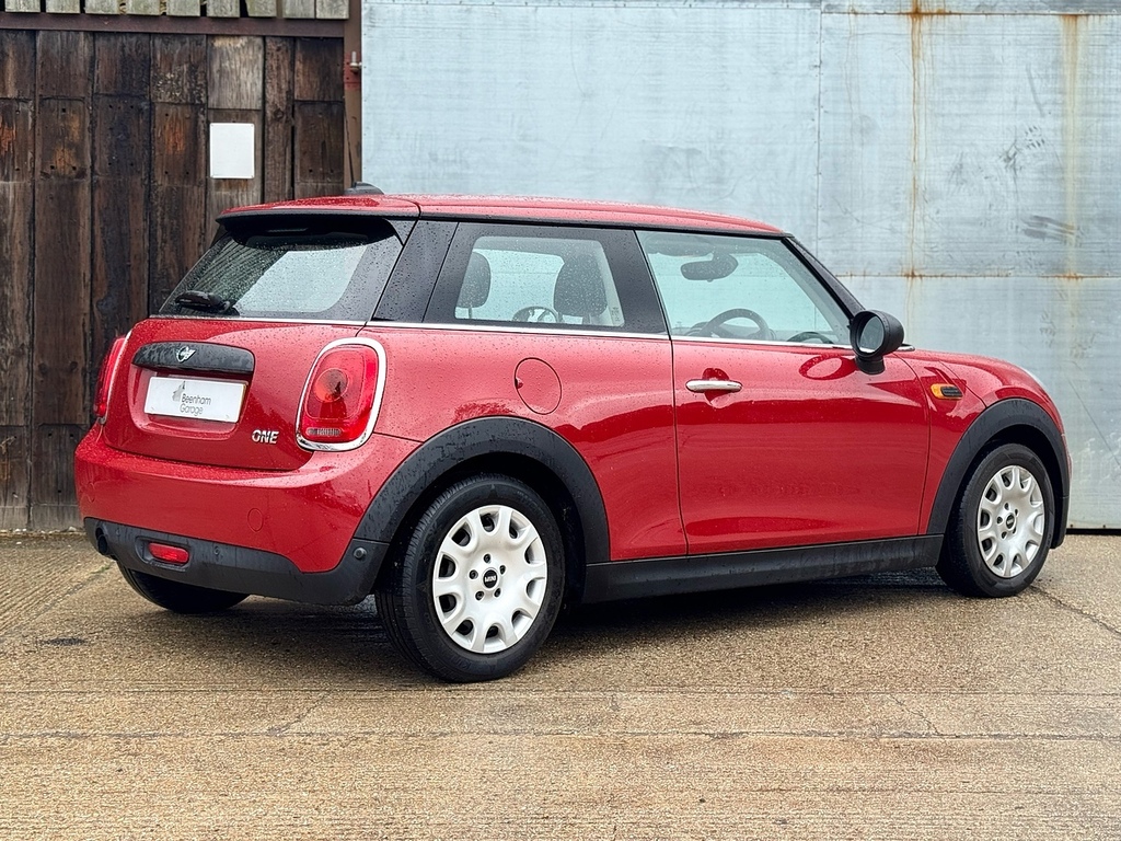 Mini Hatch One U3323 Ulez Red #5