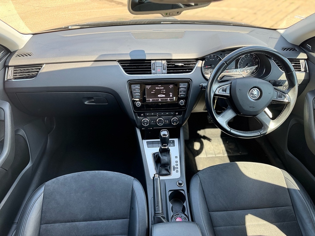 Skoda Octavia 2.0L Vrs Tsi 218 Bhp White #16