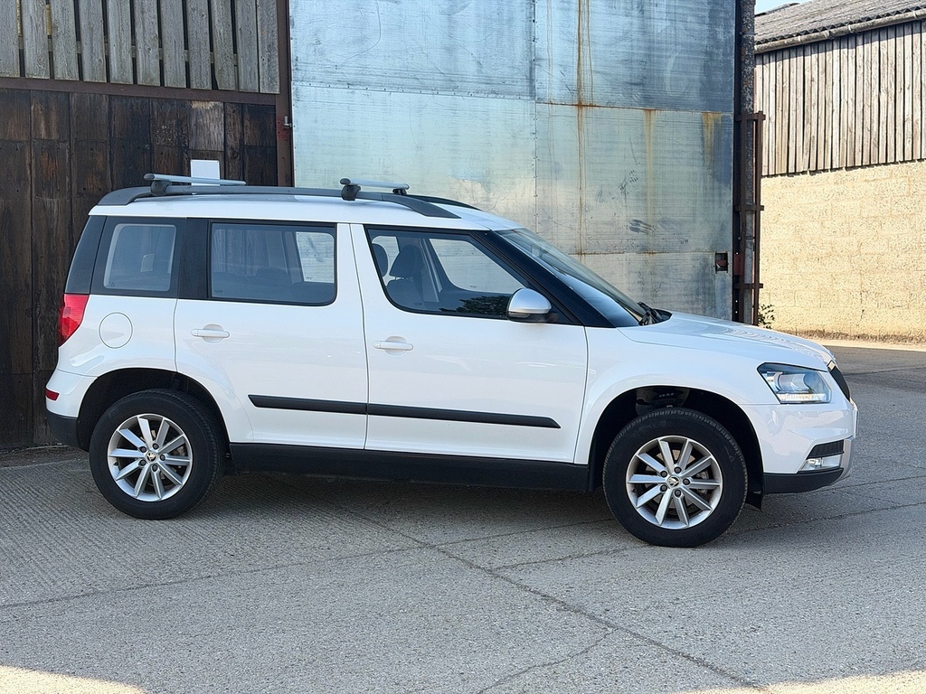 Skoda Yeti Tsi S U3378 Ulez White #2