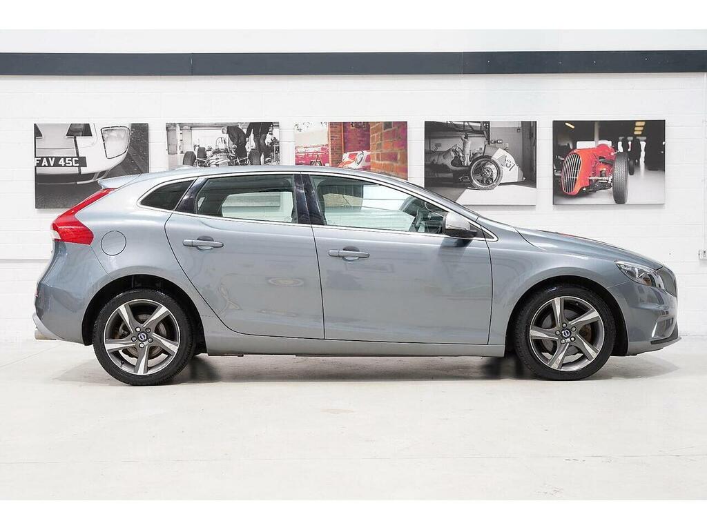 Volvo V40 2.0 D2 R-design Euro 6 Ss Grey #2