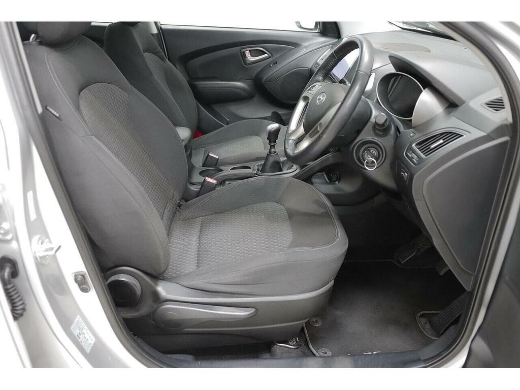 Hyundai Ix35  Black #9
