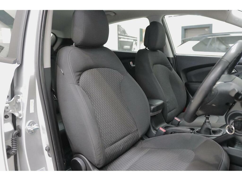 Hyundai Ix35  Black #14