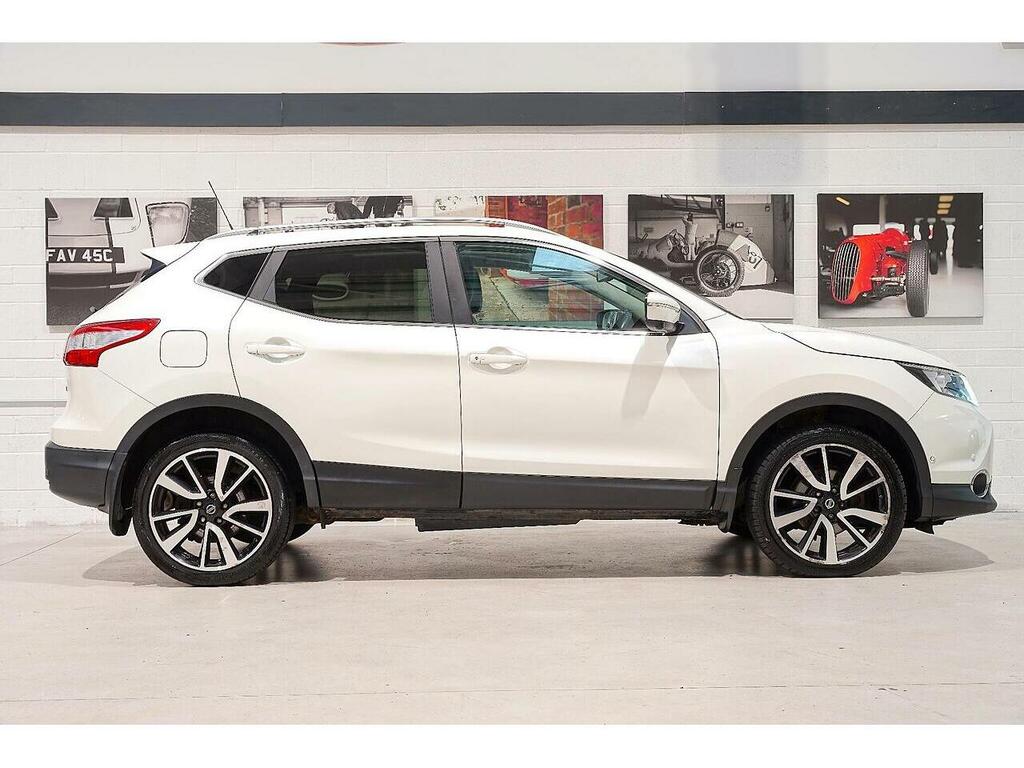 Nissan Qashqai 1.6 Dci Tekna 2Wd Euro 5 Ss White #2