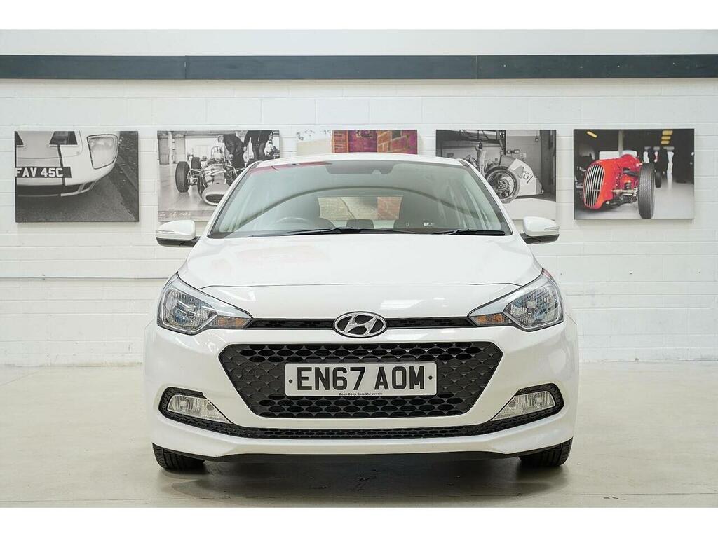 Hyundai I20 1.2 Mpi Premium Nav 83 Bhp White #7