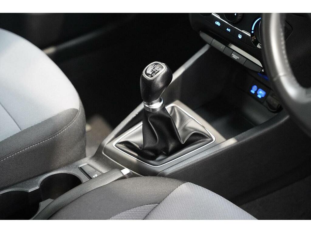 Hyundai I20 1.2 Mpi Premium Nav 83 Bhp White #20