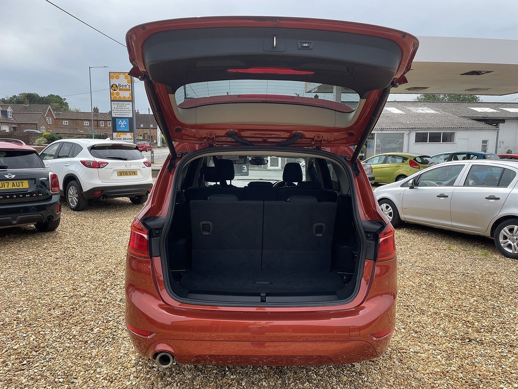 BMW 2 Series Gran Tourer 218I Se Orange #4