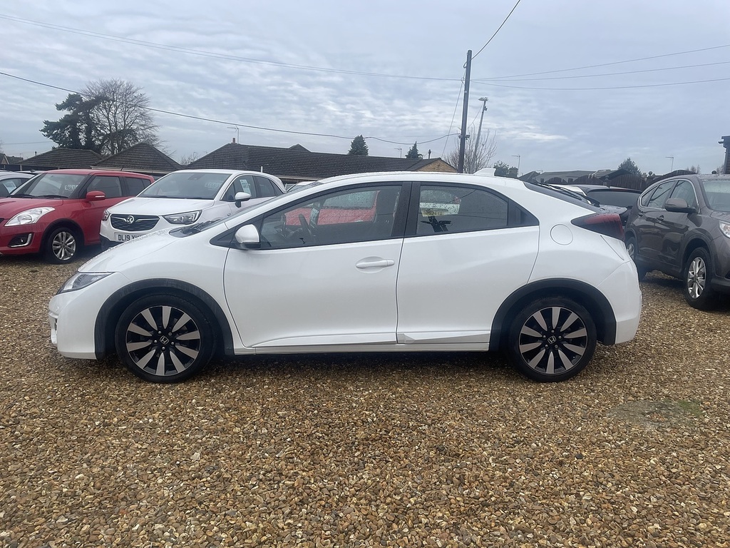 Honda Civic I-vtec Se Plus White #4