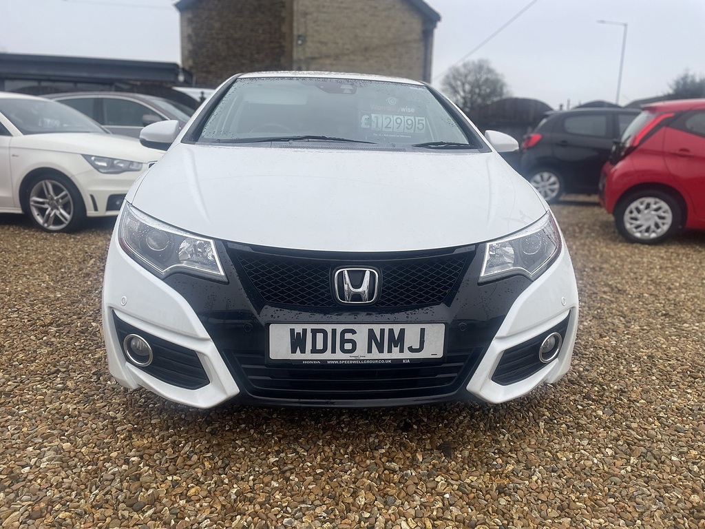 Honda Civic I-vtec Se Plus White #3