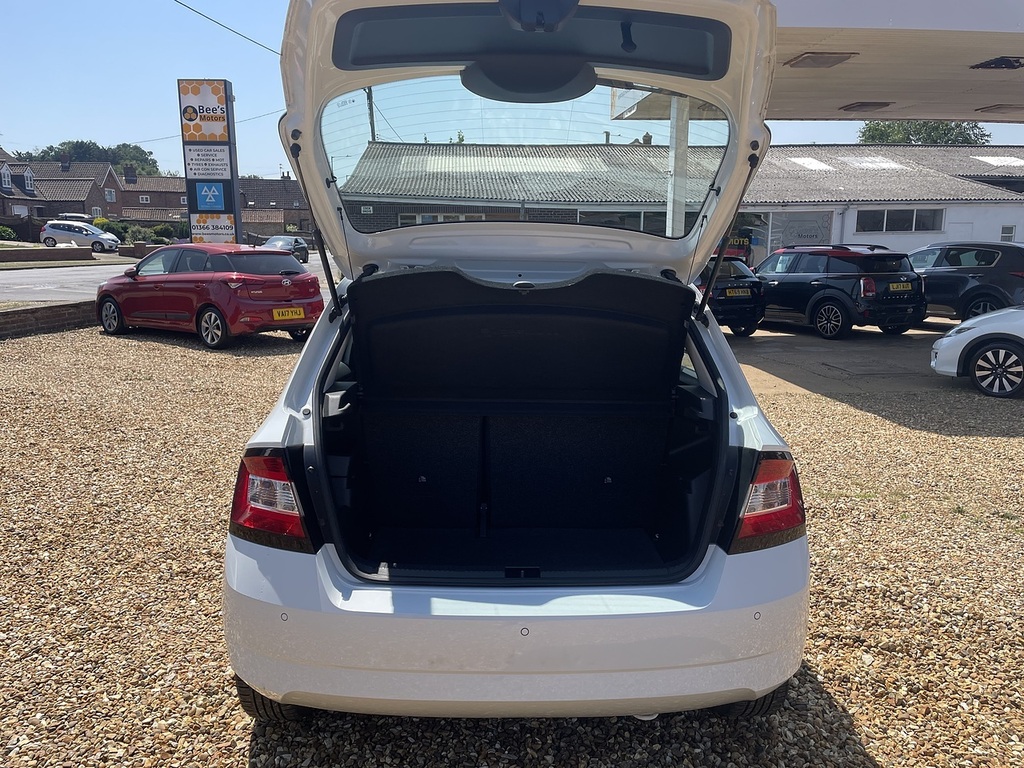 Skoda Fabia Se Tsi GM16ZHH White #5