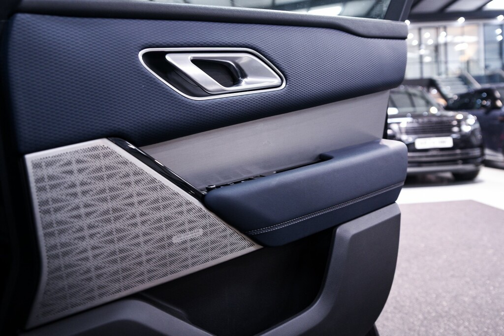 Land Rover Range Rover Velar D200 R-dynamic Se Blue #19