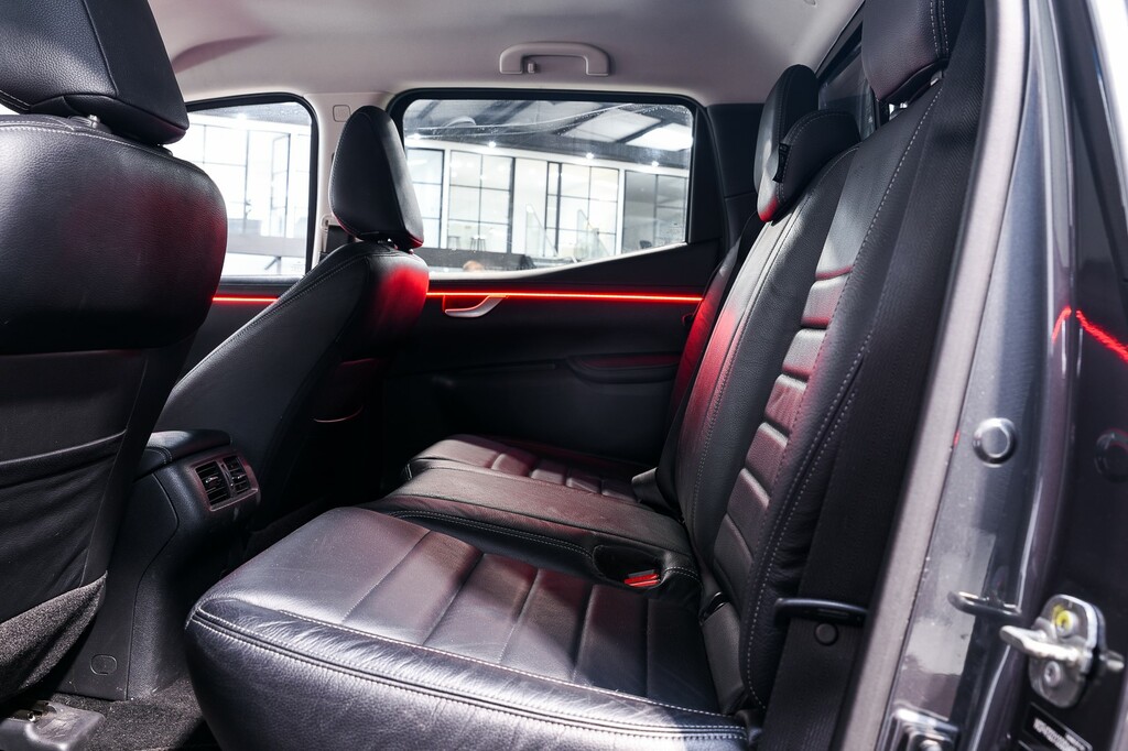 Mercedes-Benz X Class X250 D 4Matic Black #14