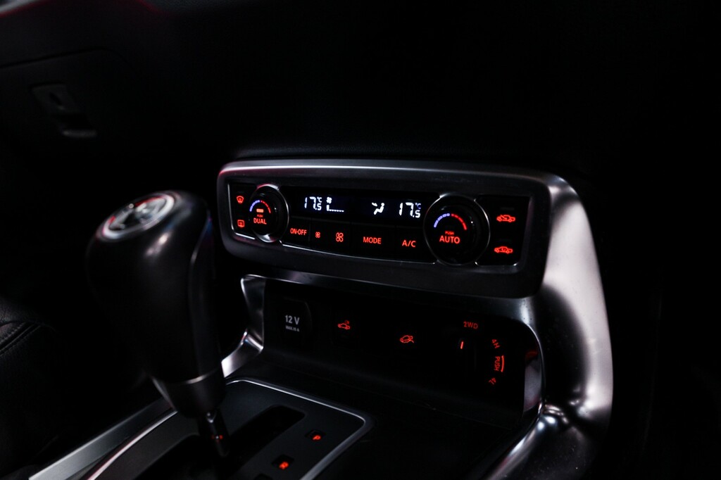 Mercedes-Benz X Class X250 D 4Matic Black #17