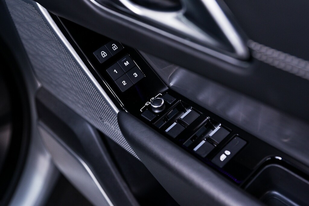 Land Rover Range Rover Velar R-dynamic Se White #35