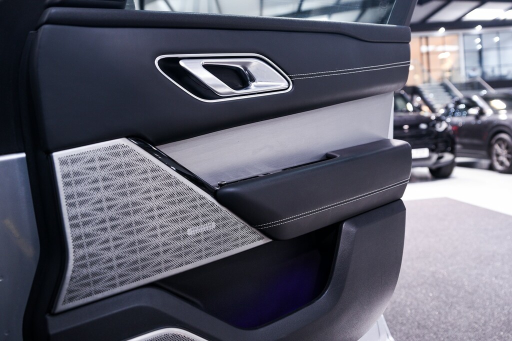 Land Rover Range Rover Velar R-dynamic Se White #33