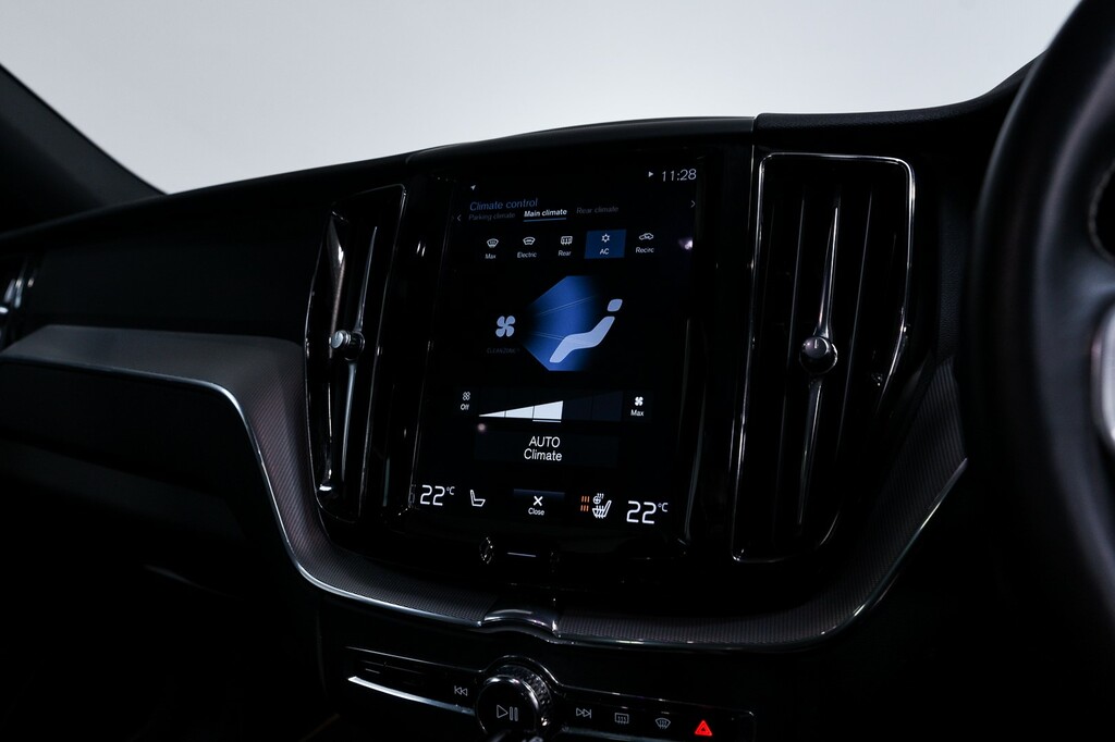 Volvo XC60 T4 Edition Red #21