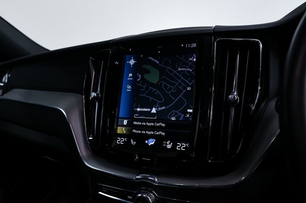 Volvo XC60 T4 Edition Red #19