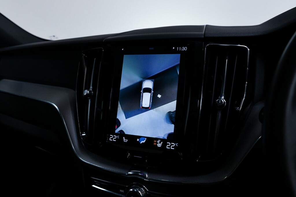 Volvo XC60 T4 Edition Red #25