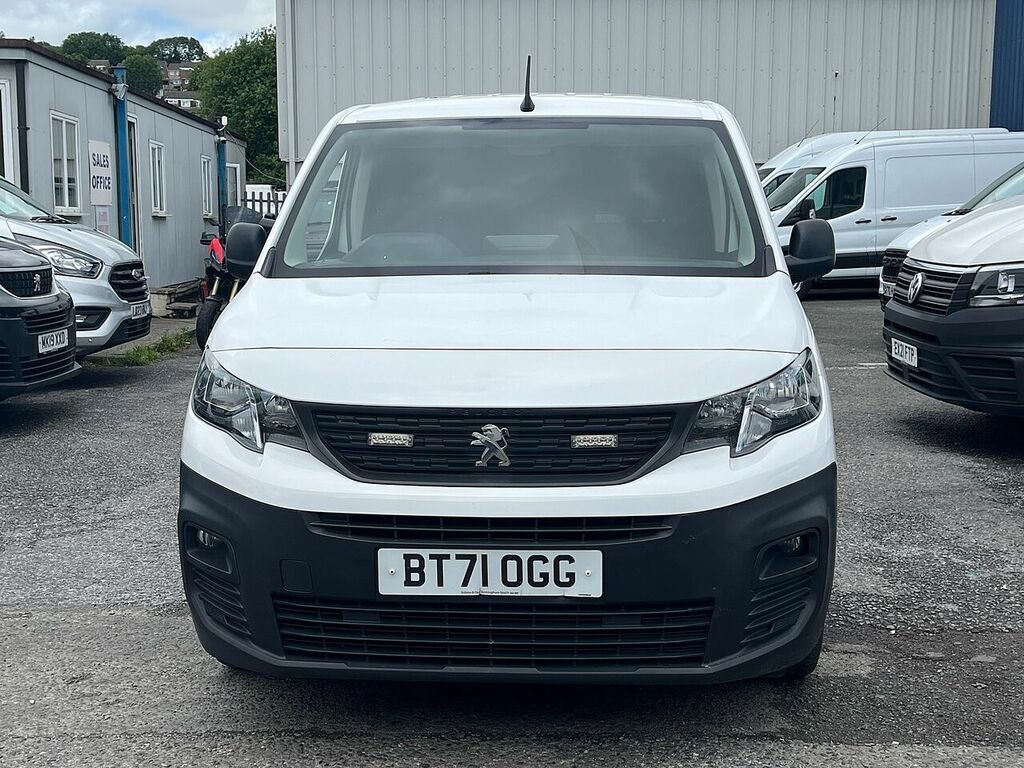 Peugeot Partner Bluehdi 1000 Professional Premium BT71OGG White #4