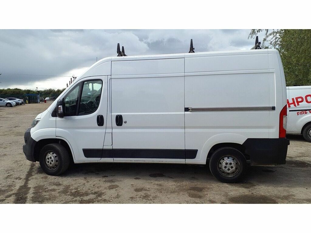 Citroen Relay Bluehdi 35 Enterprise FY20FFZ White #2