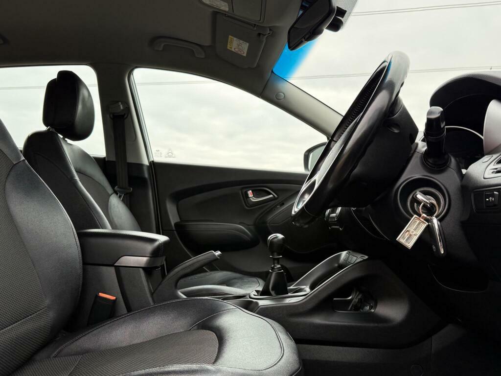 Hyundai Ix35 Crdi Se Nav Black #25