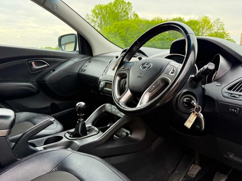Hyundai Ix35 Crdi Se Nav Black #27