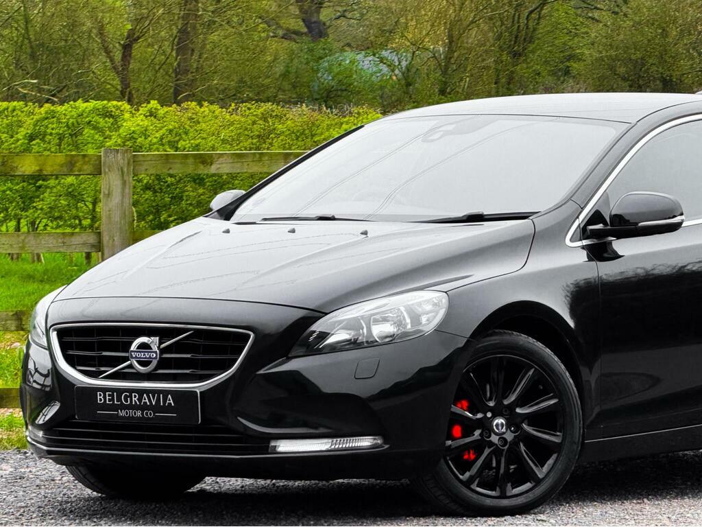 Volvo V40 Hatchback Black #28