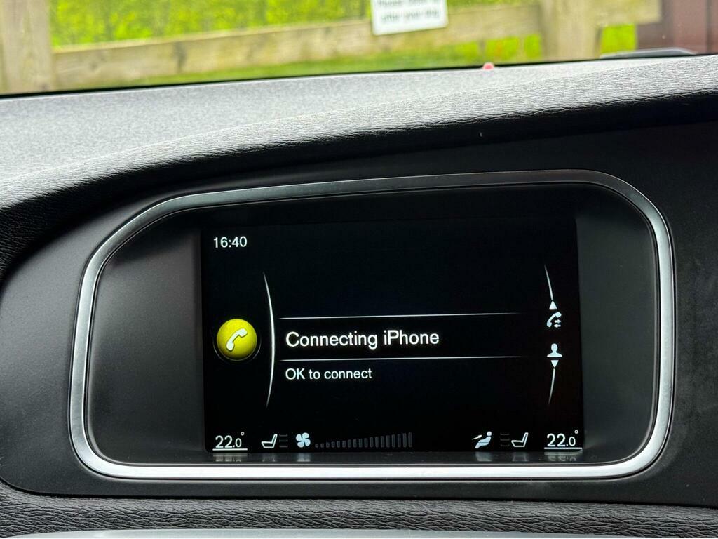 Volvo V40 Hatchback Black #47