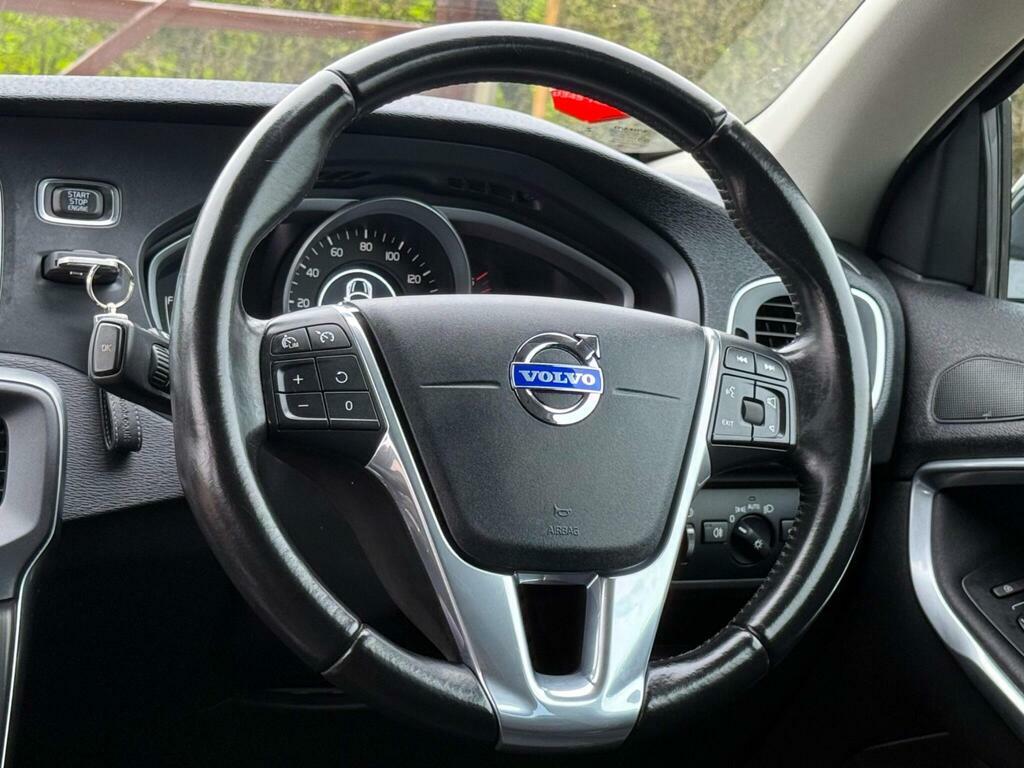 Volvo V40 Hatchback Black #55