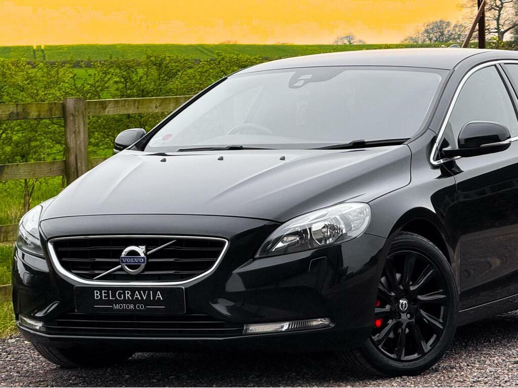 Volvo V40 Hatchback Black #15