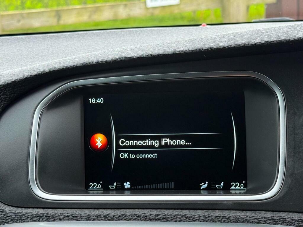 Volvo V40 Hatchback Black #46
