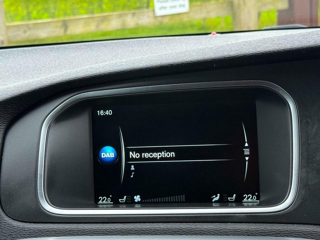 Volvo V40 Hatchback Black #45