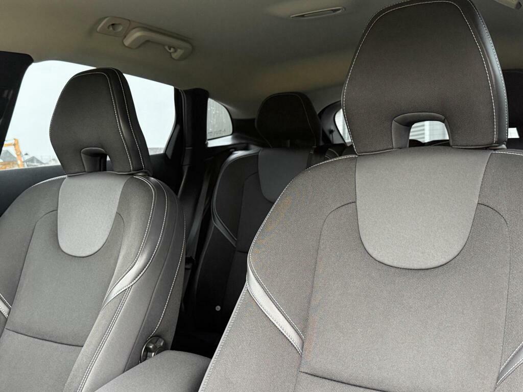 Volvo V40 Hatchback Black #43