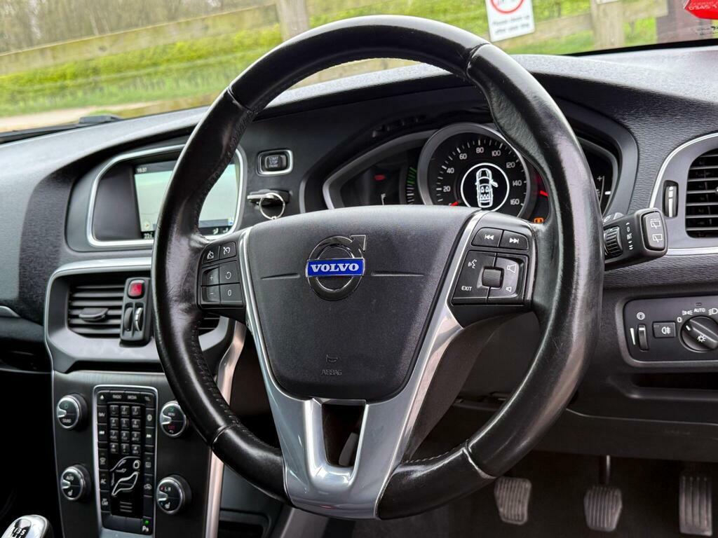 Volvo V40 Hatchback Black #50
