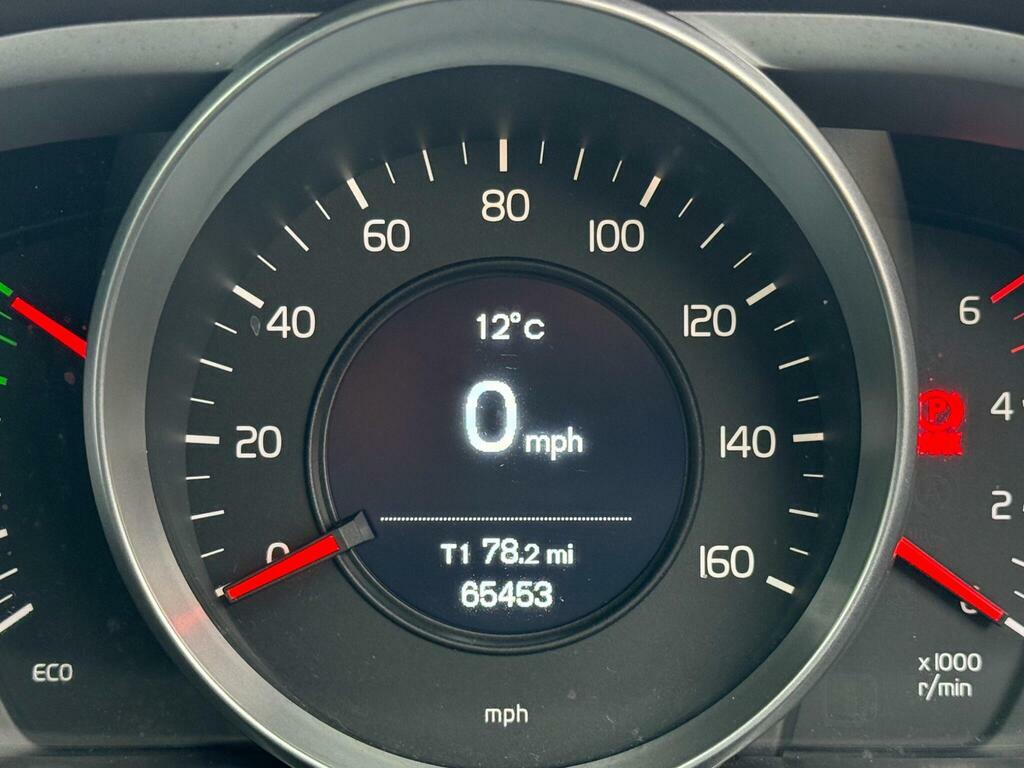 Volvo V40 Hatchback Black #54